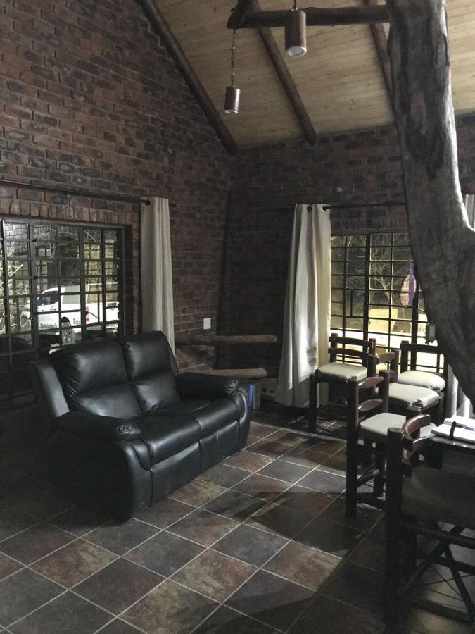 Kruger Wild Dog Inn 玛洛斯帕克 外观 照片